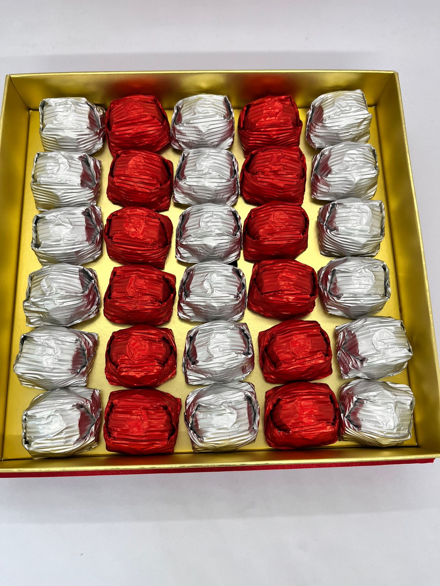 Özel Çikolata Kutusu 450gr
